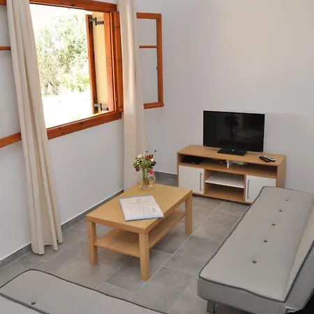 Polymnia Lassi דירה *