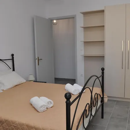 Polymnia Lassi דירה לאסי