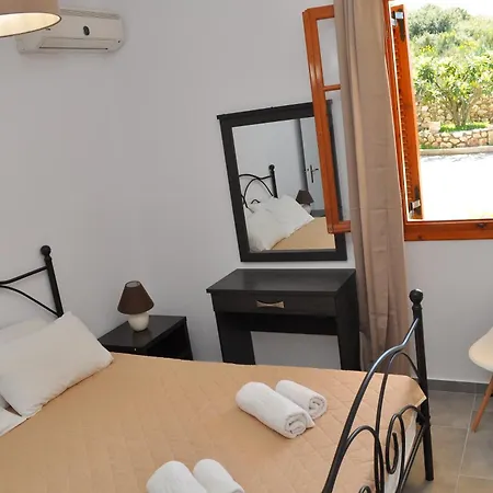 Polymnia Lassi דירה *