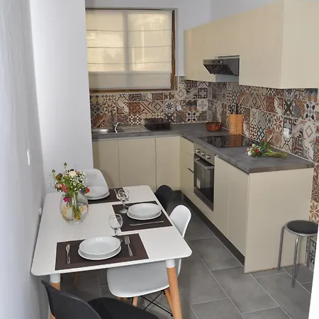 Polymnia Lassi לאסי