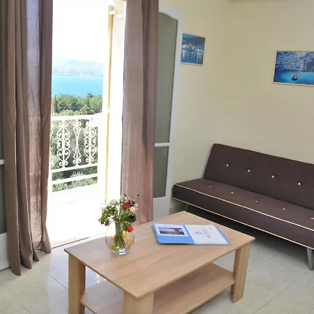 Polymnia Lassi דירה לאסי