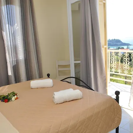 Polymnia Lassi דירה *