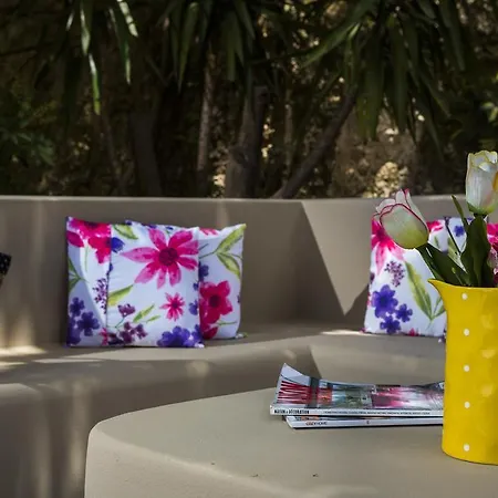 Polymnia Lassi Apartamento *